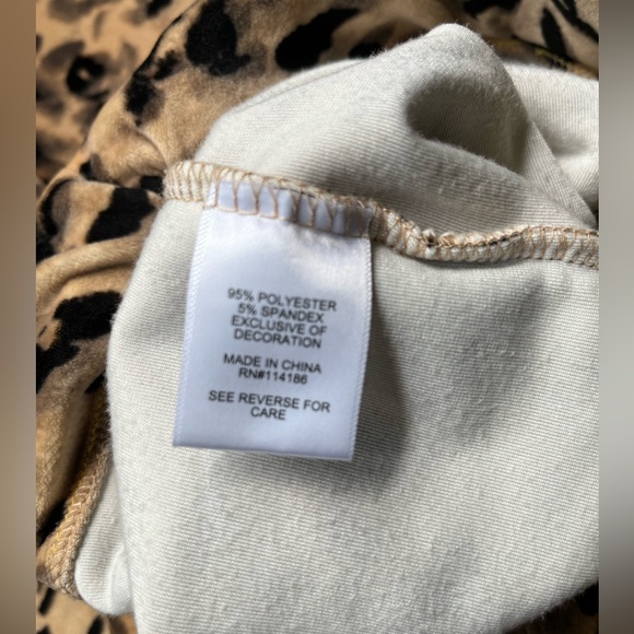 Juicy by Juicy Couture Animal
Leopard Print Velour Lounge Stretch
Sweatpants π - Picture 6 of 11